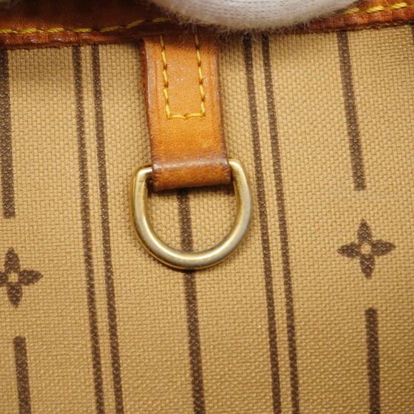Louis Vuitton Monogram Neverfull MM Tote Bag - Picture 12 of 13